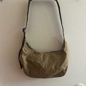 Baggu khaki/tan and black shoulder crescent bag